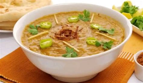  Haleem: Savory Delights and Comfort Food Combined in a Single Bowl!